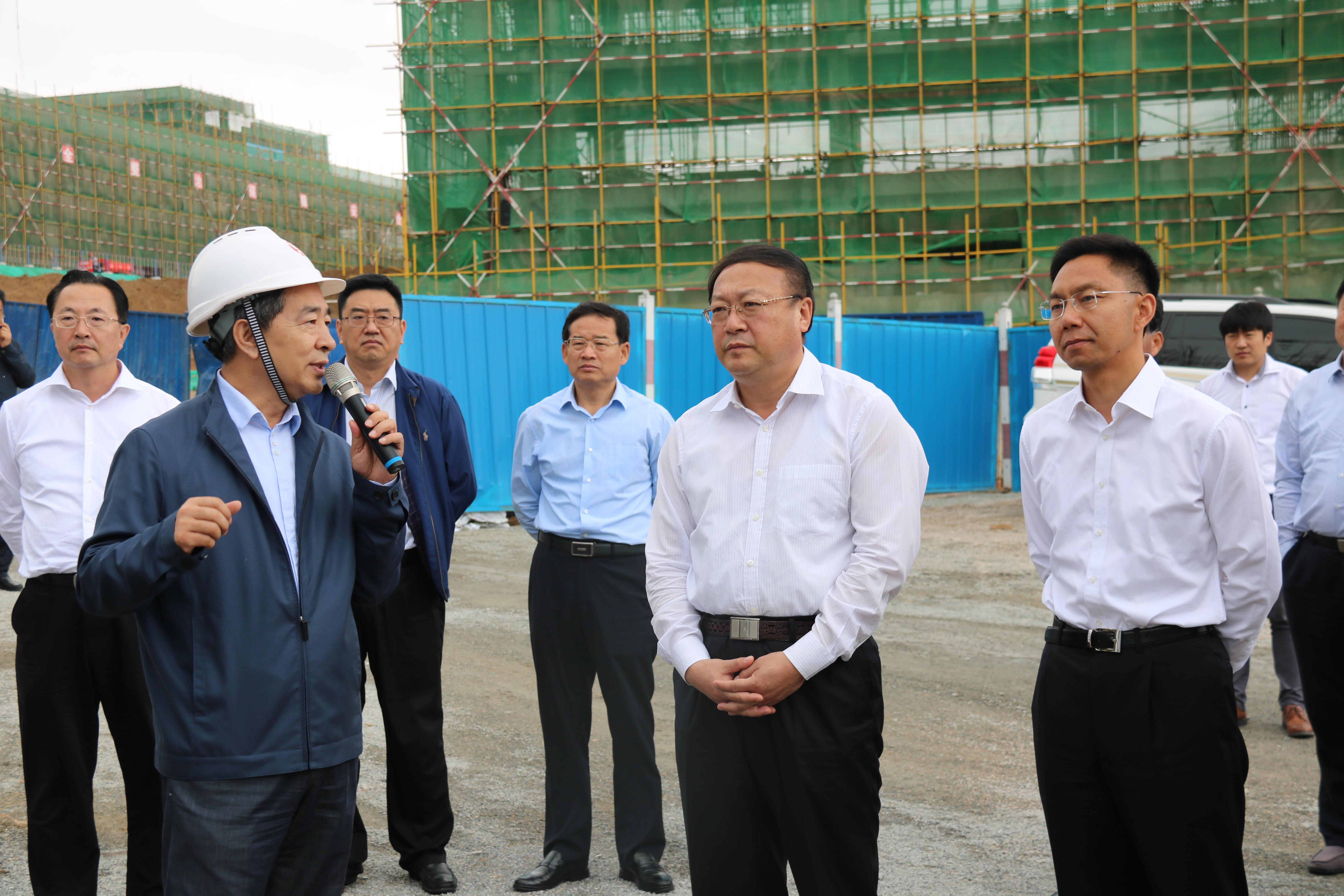 市人大常委会副主任毕礼伟,丛培卿,李文基,于东海,秘书长王炳刚参加